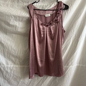 Avenue Mauve Sleeveless Blouse with Floral Detail